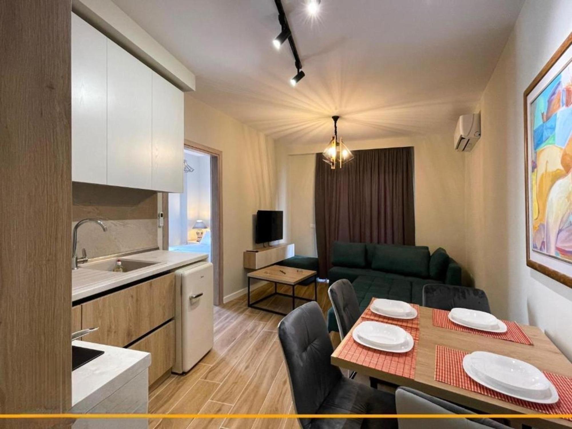 Flori Apartments Sarande Exterior photo