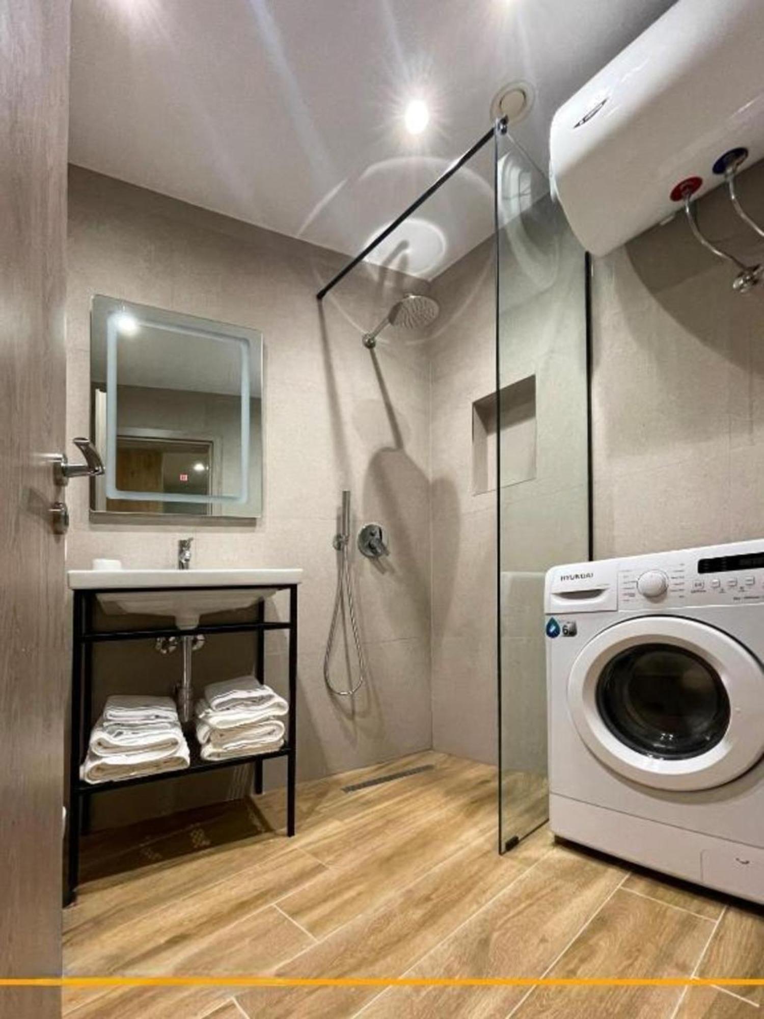 Flori Apartments Sarande Room photo